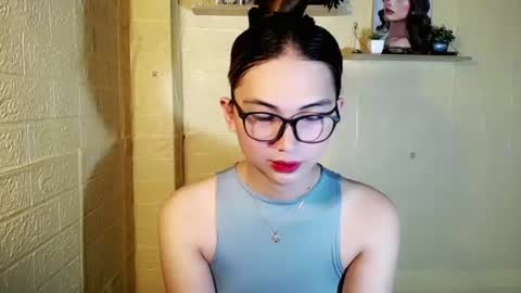 Snapshot of chinitaluxe chatting on August 2026 12:25:01 AM Chinita online show from August 2026 12:25:01 AM