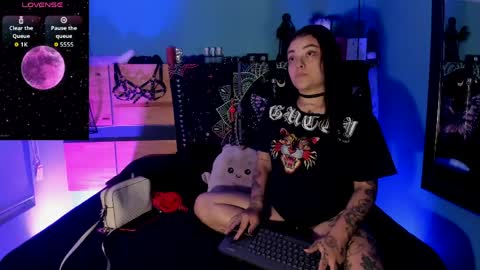 Chloeallennn  online show from June 2026 11:23:01 AM