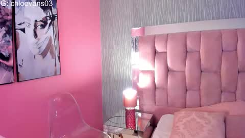 Chloe online show from November 2025 10:57:02 AM