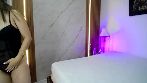 Chloe  online show from January 2026 12:44:02 PM