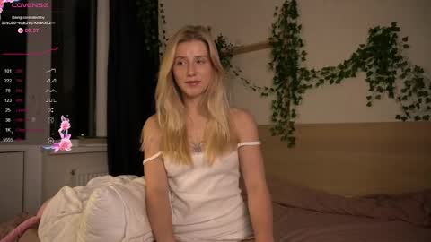 Arianaa Mourrr online show from October 2025 04:18:02 AM