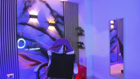 chloe_jacksonn online show from June 2026 07:49:02 PM