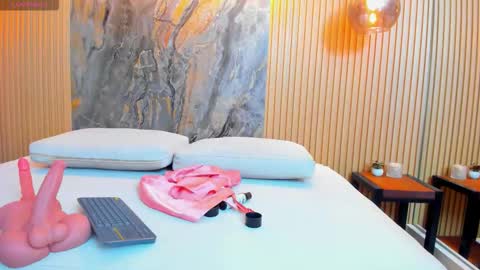  CHLOE  online show from October 2025 08:11:02 PM