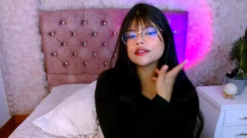 Chloe  online show from November 2025 08:52:01 PM