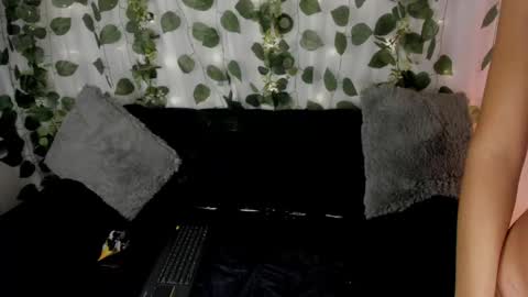 Snapshot of chloe_petite2 chatting on May 2026 12:13:01 PM Chloe online show from May 2026 12:13:01 PM