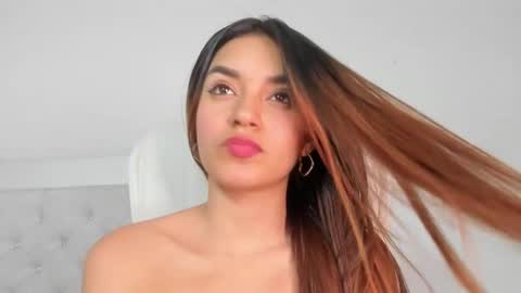 Snapshot of chloe_rubi chatting on February 2025 07:19:02 PM CHLOE online show from February 2025 07:19:02 PM