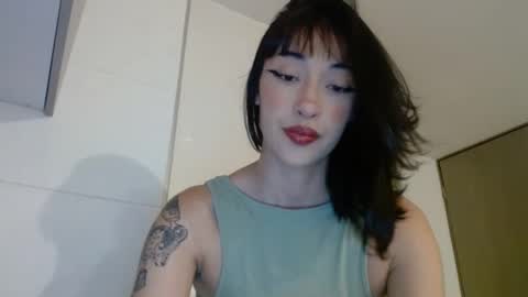 Snapshot of chloe_snoww chatting on September 2025 12:33:02 AM cloes  online show from September 2025 12:33:02 AM