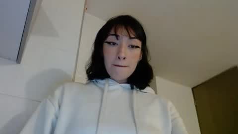 Snapshot of chloe_snoww chatting on October 2025 11:14:01 PM cloes  online show from October 2025 11:14:01 PM