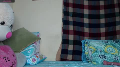 Chloe  online show from January 2025 06:43:01 PM