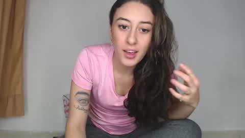 Chloe  online show from October 2025 01:14:02 AM