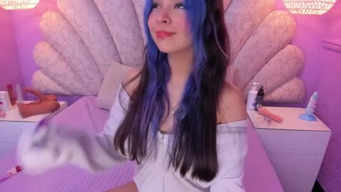   online show from December 2024 08:54:01 PM