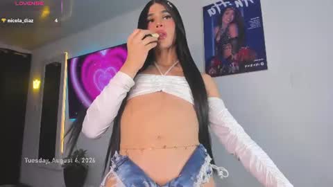 Im Chloe    independent account      online show from August 2026 11:13:01 AM