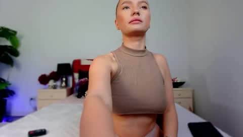 Chloe online show from February 2026 05:11:02 AM