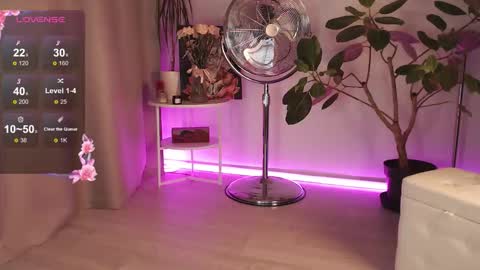 Chloe online show from November 2025 12:38:02 AM