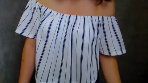 Chloe online show from November 2025 11:41:01 AM