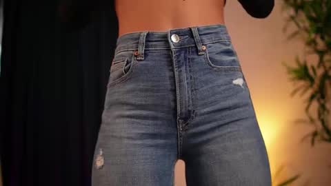 Snapshot of chloemin_ chatting on November 2025 07:07:01 AM chloemin_ online show from November 2025 07:07:01 AM