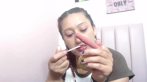 chloewild707rs online show from November 2025 03:38:01 AM