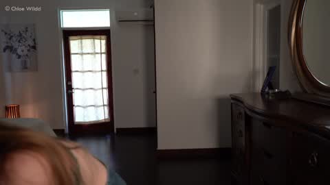 Chloe  online show from February 2026 07:59:01 PM