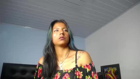 Snapshot of chloewills_ chatting on January 2026 05:27:02 PM chloewills_ online show from January 2026 05:27:02 PM