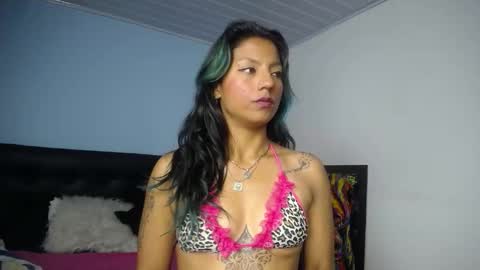 Snapshot of chloewills_ chatting on January 2026 12:33:02 PM chloewills_ online show from January 2026 12:33:02 PM