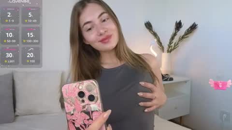 Snapshot of chloi_hes chatting on September 2025 08:50:02 AM chloi_hes online show from September 2025 08:50:02 AM