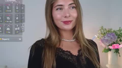 Snapshot of chloi_hes chatting on October 2025 09:19:02 AM chloi_hes online show from October 2025 09:19:02 AM