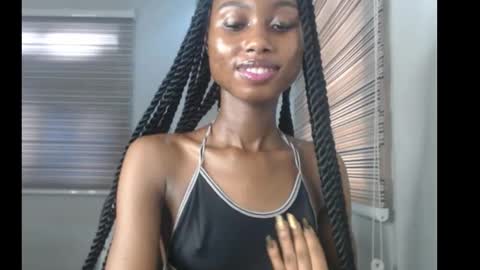 choco_petitqueen online show from November 2025 08:28:01 AM