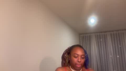 Snapshot of chocolatecakequeen chatting on December 2025 03:03:01 AM ChocolateCakeQueen online show from December 2025 03:03:01 AM