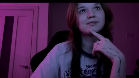 Lissa online show from November 2025 06:21:01 PM