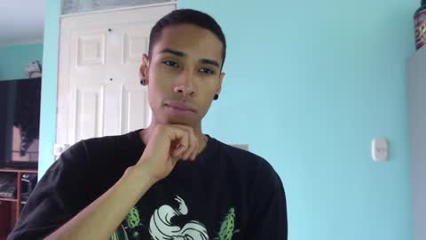 Snapshot of choticx chatting on December 2025 09:32:02 PM Andrew online show from December 2025 09:32:02 PM