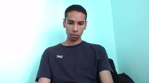 Snapshot of choticx chatting on December 2025 07:43:02 PM Andrew online show from December 2025 07:43:02 PM