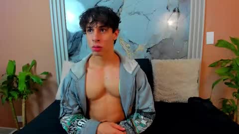 Chris Evans online show from November 2025 04:22:01 AM