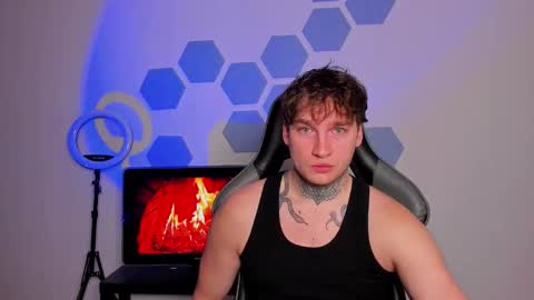 Chris Tyson online show from November 2025 10:12:01 PM