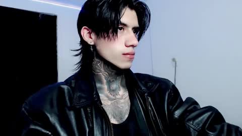 CHRIS  INDEPENT MODEL online show from February 2025 05:05:01 AM