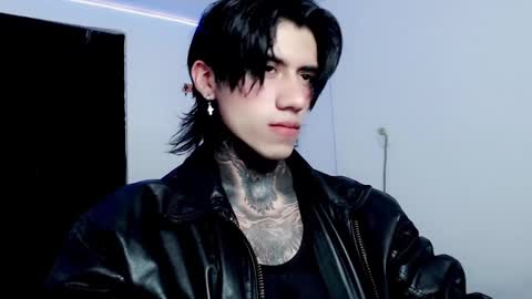 Snapshot of chriss_opp chatting on February 2025 03:18:02 PM CHRIS INDEPENT MODEL online show from February 2025 03:18:02 PM