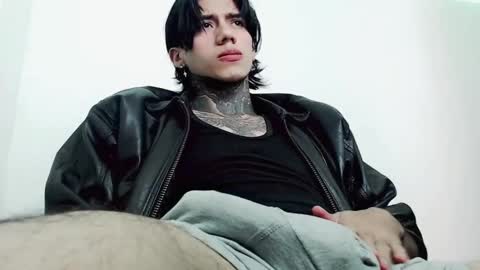 Snapshot of chriss_opp chatting on March 2025 04:47:01 AM CHRIS INDEPENT MODEL online show from March 2025 04:47:01 AM