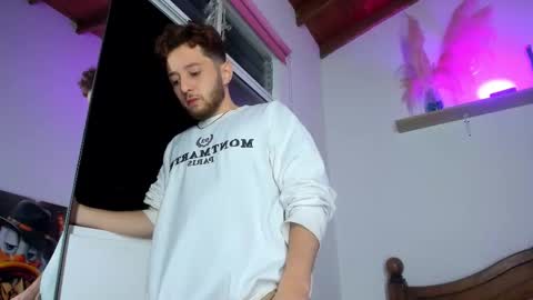 Snapshot of chrisstianford chatting on October 2025 08:16:02 AM Hi dont forguet to follow me online show from October 2025 08:16:02 AM