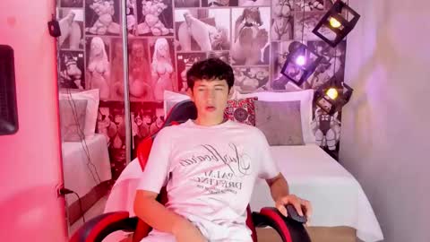 Snapshot of christian_foxx chatting on March 2026 06:26:01 PM Christian online show from March 2026 06:26:01 PM