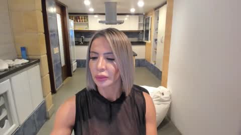 Snapshot of christiekroes chatting on February 2025 01:08:01 AM Christiekroes online show from February 2025 01:08:01 AM