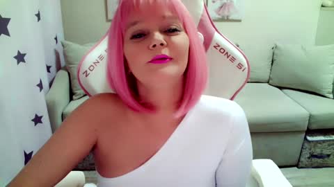 Snapshot of christirose chatting on February 2025 10:09:02 AM Christi online show from February 2025 10:09:02 AM