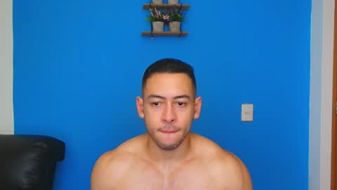 Snapshot of christopher_w chatting on January 2025 11:18:02 PM Christopher online show from January 2025 11:18:02 PM