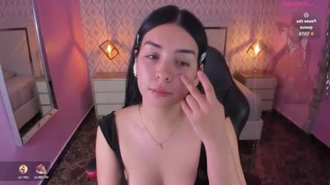 Snapshot of christy_teigen chatting on October 2025 07:30:02 PM CHRISTY online show from October 2025 07:30:02 PM