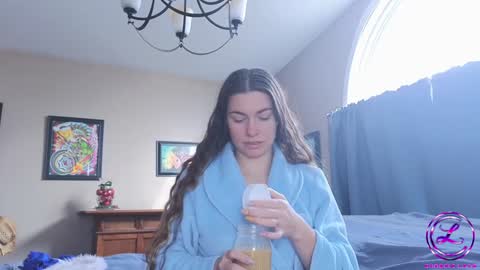 Snapshot of chroniclove chatting on December 2024 04:16:02 PM Marley online show from December 2024 04:16:02 PM