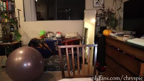 Chrys online show from February 2026 06:09:02 AM