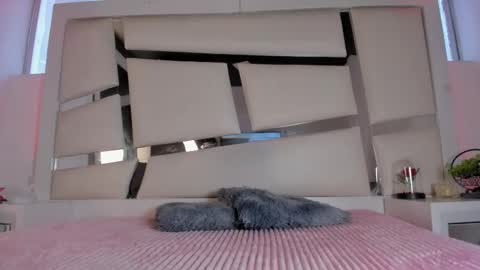 Snapshot of chrystal_jade chatting on February 2026 01:29:02 PM instagram chrystaljade.1 online show from February 2026 01:29:02 PM