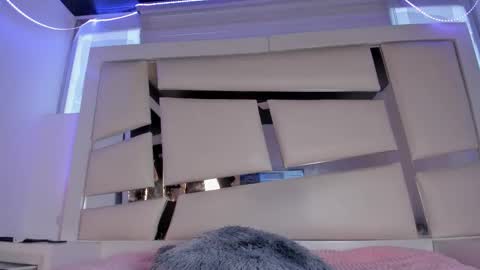 Snapshot of chrystal_jade chatting on February 2026 01:22:02 PM instagram chrystaljade.1 online show from February 2026 01:22:02 PM