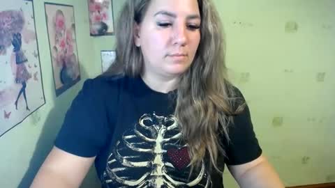 Diana online show from December 2024 11:33:01 AM