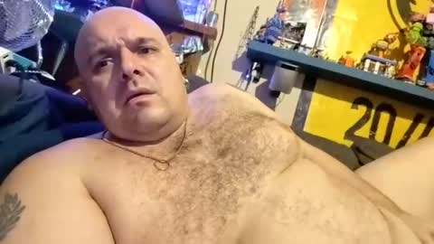 Snapshot of chubbyman40 chatting on January 2026 07:19:01 PM chubbyman40 online show from January 2026 07:19:01 PM