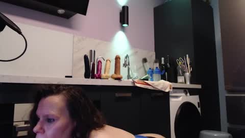 Snapshot of chwerry_b0 chatting on December 2024 01:59:02 AM Jessica online show from December 2024 01:59:02 AM