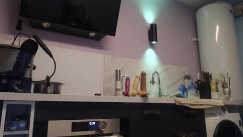 Snapshot of chwerry_b0 chatting on January 2025 11:35:01 PM Jessica online show from January 2025 11:35:01 PM